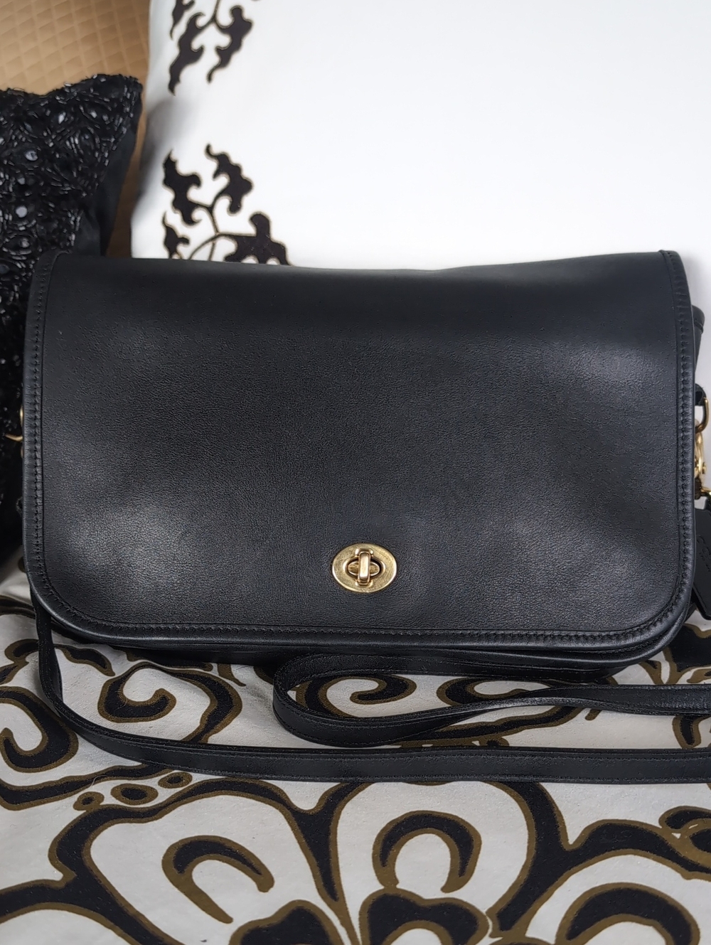 Vintage Coach 🖤 Black Leather Convertible Clutch/Crossbody Bag